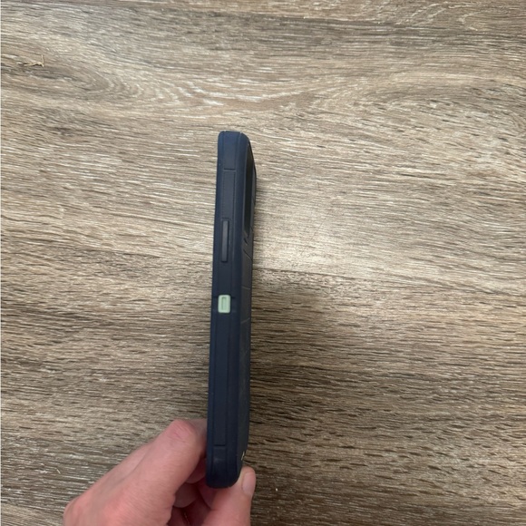 OtterBox Defender Case - Picture 9 of 12